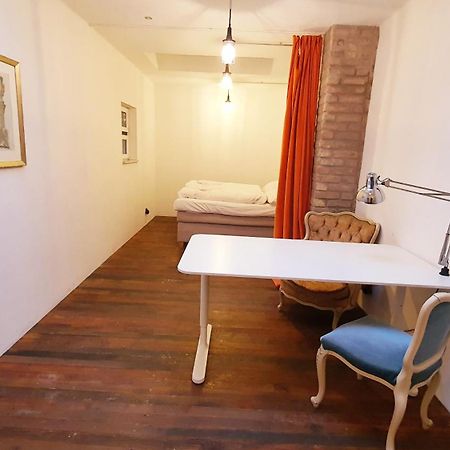 Helles Zimmer Im Loft Mannheim Luaran gambar